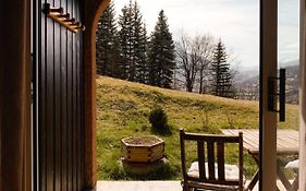 Appartement Tres Calme 2 Chambres Avec Parking Et Jardin Prive Sur Les Hauteurs De Briancon