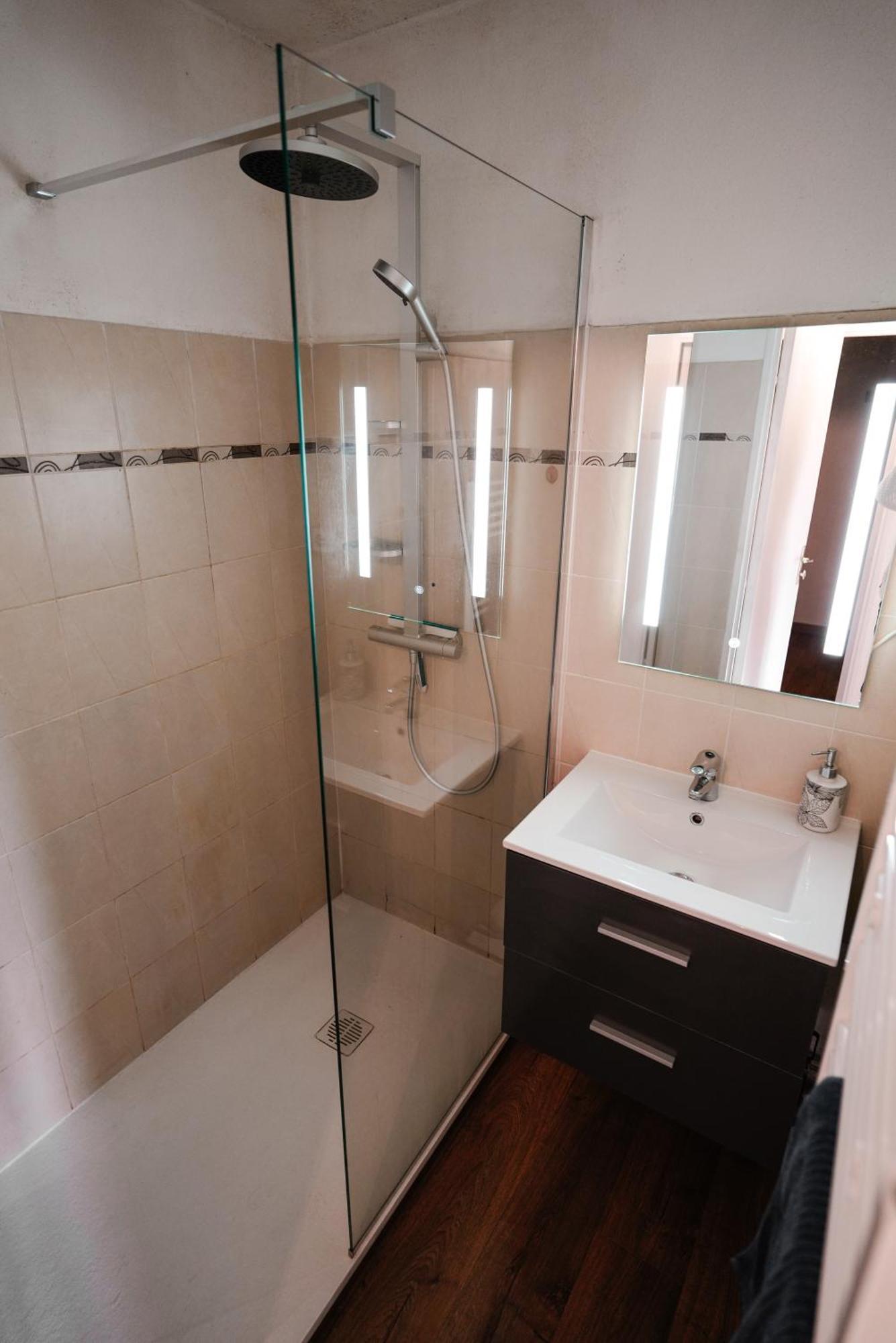 Appartement Tres Calme 2 Chambres Avec Parking Et Jardin Prive Sur Les Hauteurs De Briancon Exterior photo