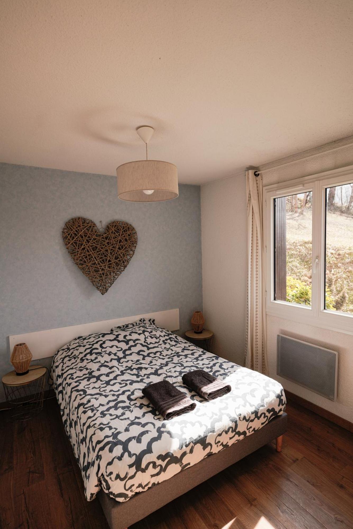 Appartement Tres Calme 2 Chambres Avec Parking Et Jardin Prive Sur Les Hauteurs De Briancon Exterior photo