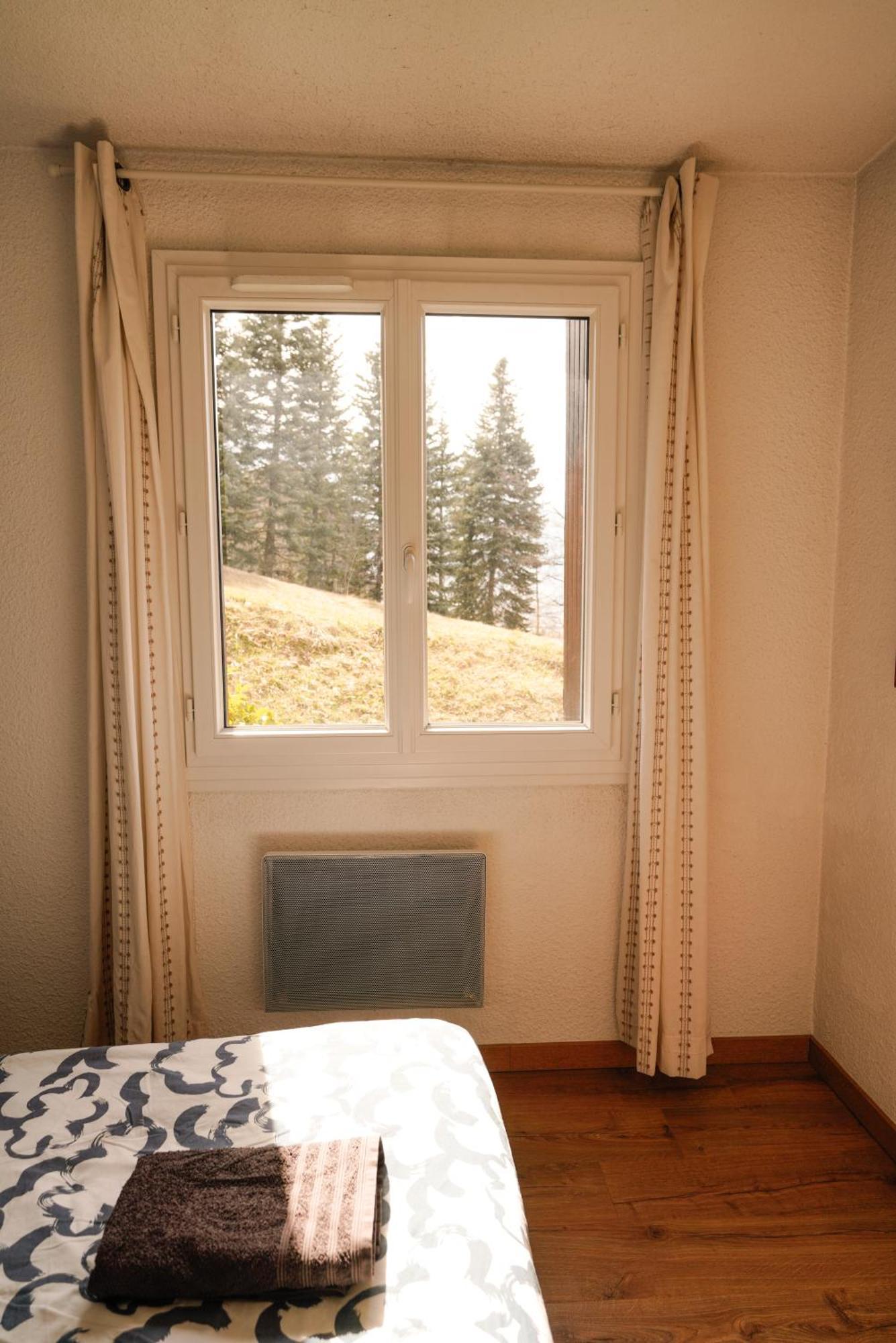 Appartement Tres Calme 2 Chambres Avec Parking Et Jardin Prive Sur Les Hauteurs De Briancon Exterior photo